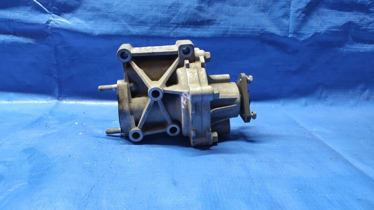 Насос водяной (Помпа) Mitsubishi Outlander III рестайлинг 3 (2018—2025)