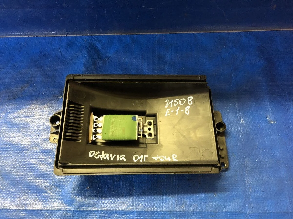 Резистор отопителя ( реостат,ёжик печки ) Audi A3 8L рестайлинг (2000—2003)