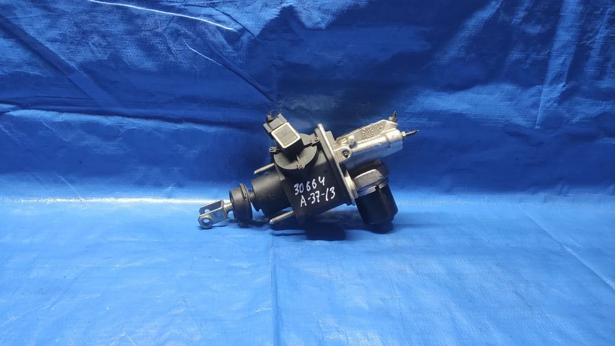 Цилиндр тормозной главный Mercedes-Benz E-класс W211/S211 (2002—2006)