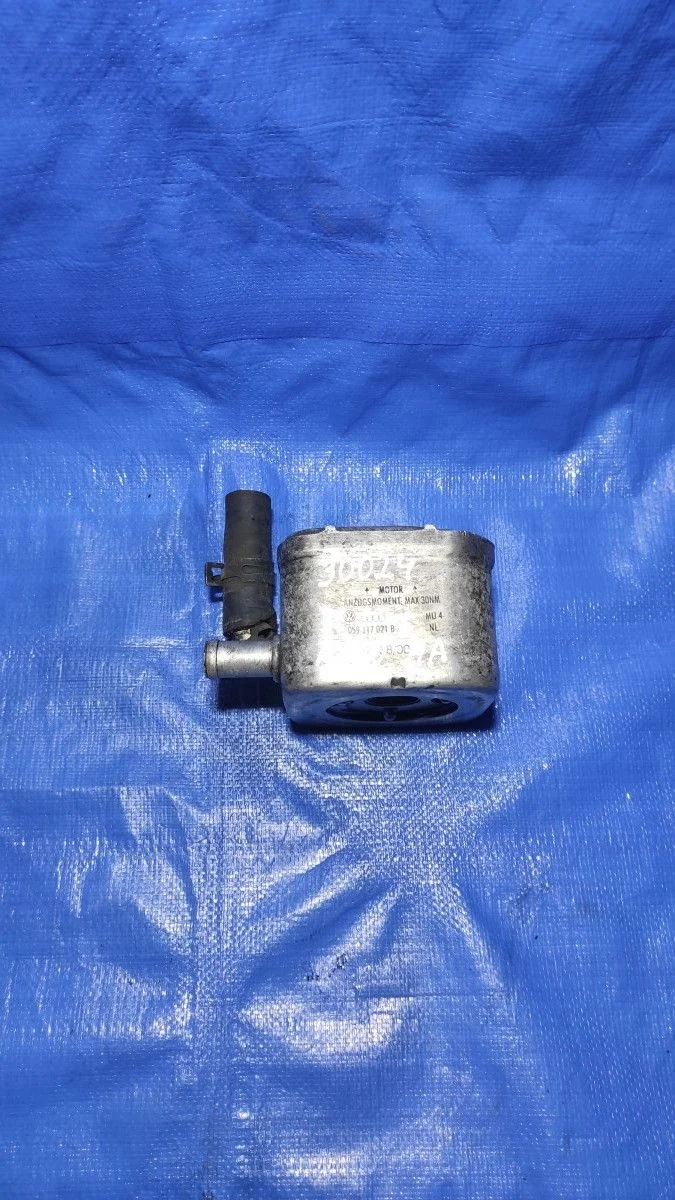 Теплообменник масляного фильтра Audi A6 C5 (1997—2001)