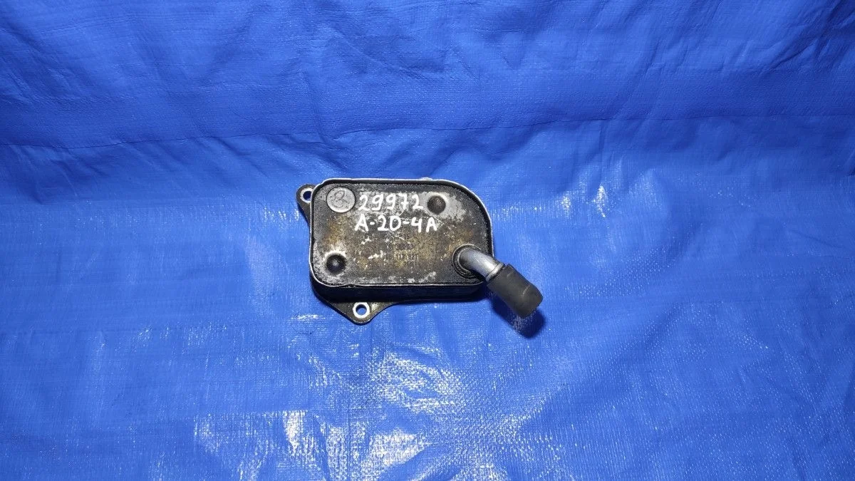 Теплообменник масляного фильтра Audi A4 B7 (2004—2009)