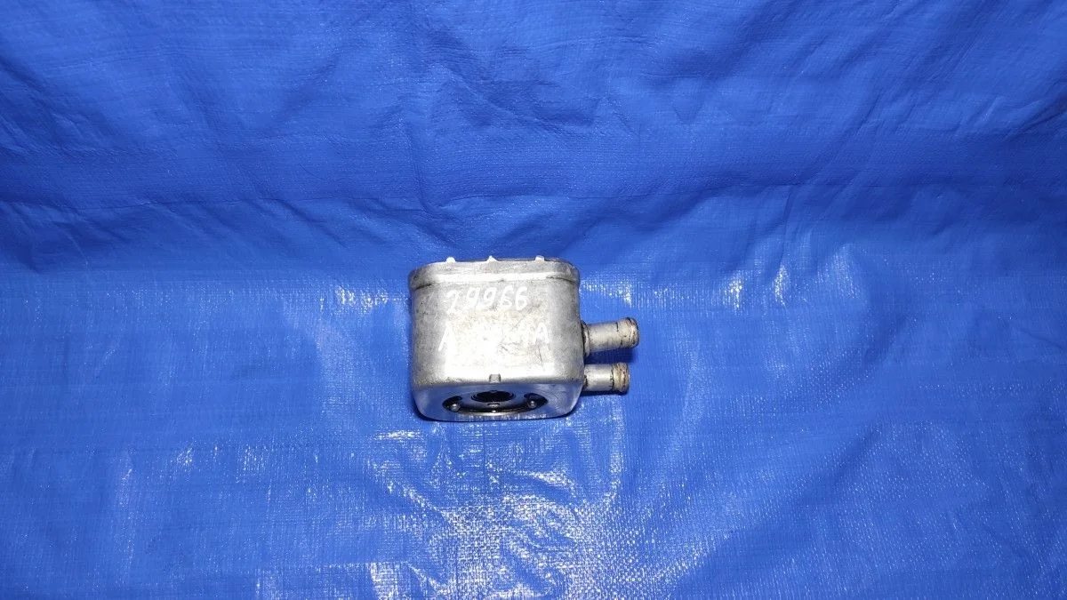 Теплообменник масляного фильтра Audi A6 C5 (1997—2001)