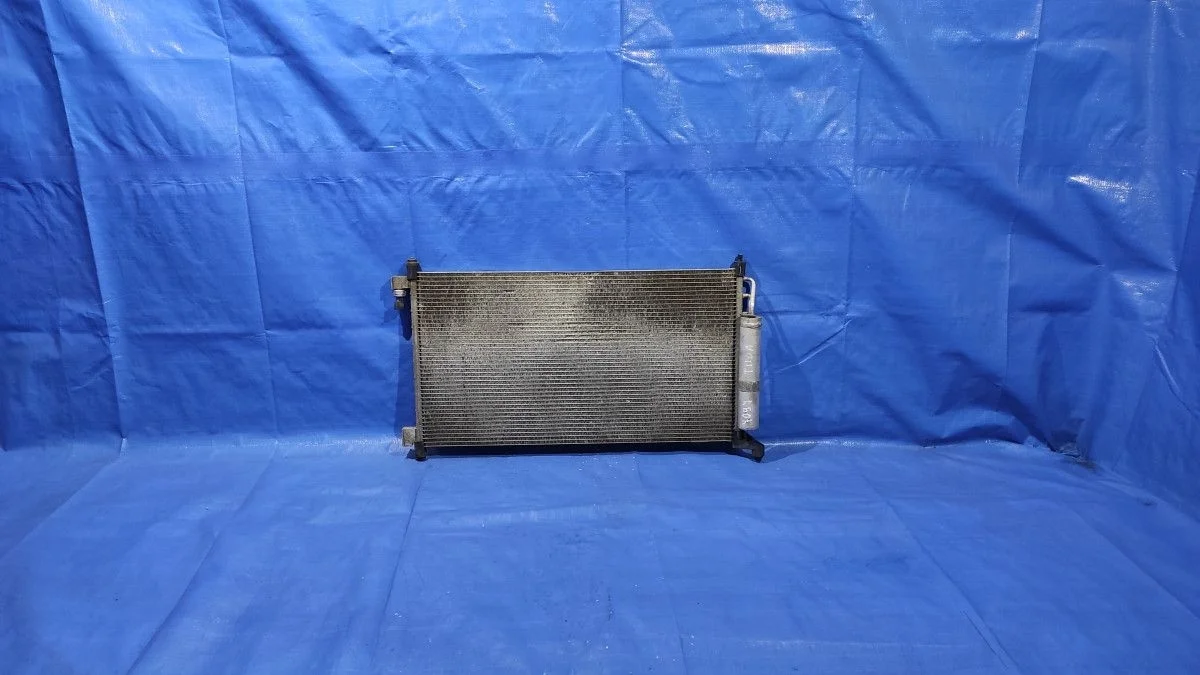 Радиатор кондиционера Nissan Tiida C11 (2004—2012)