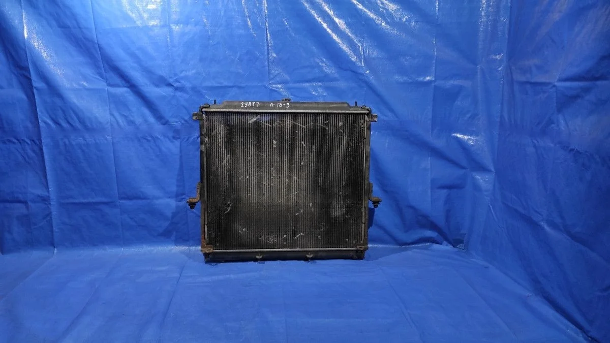 Для Nissan Navara D40 2.5TDi радиатор основной