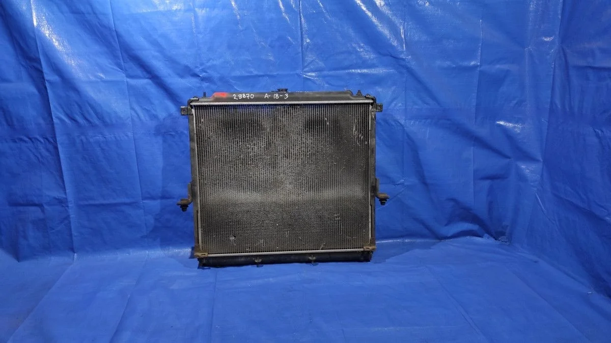 Для Nissan Navara D40 2.5TDi радиатор основной