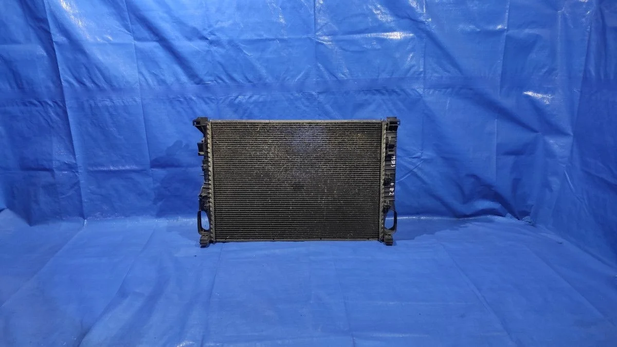 Радиатор охлаждения двигателя Mercedes-Benz E-класс W211/S211 (2002—2006)