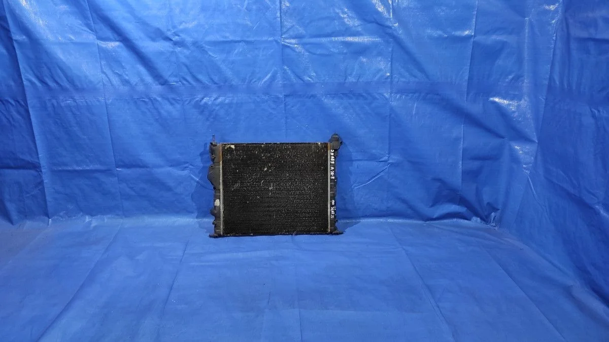 Радиатор охлаждения двигателя Renault Scenic I рестайлинг (1999—2003)