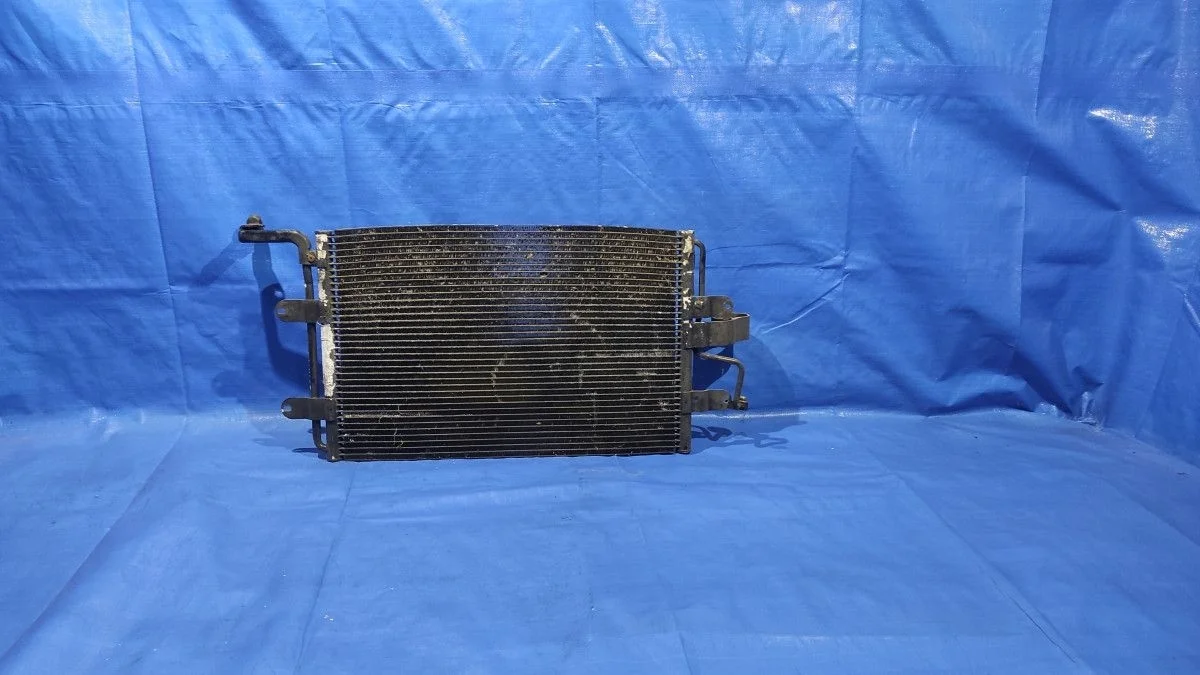 Радиатор кондиционера Volkswagen Golf Mk4 (1997—2006)