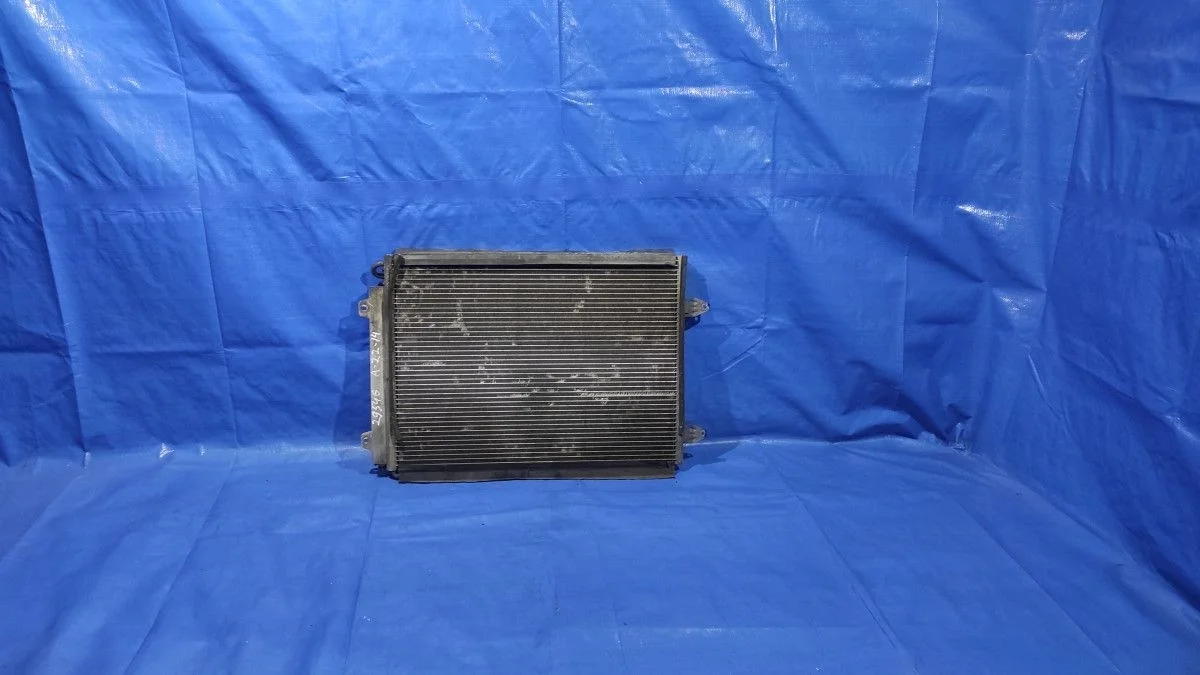 Радиатор кондиционера Volkswagen Passat B6 (2005—2010)