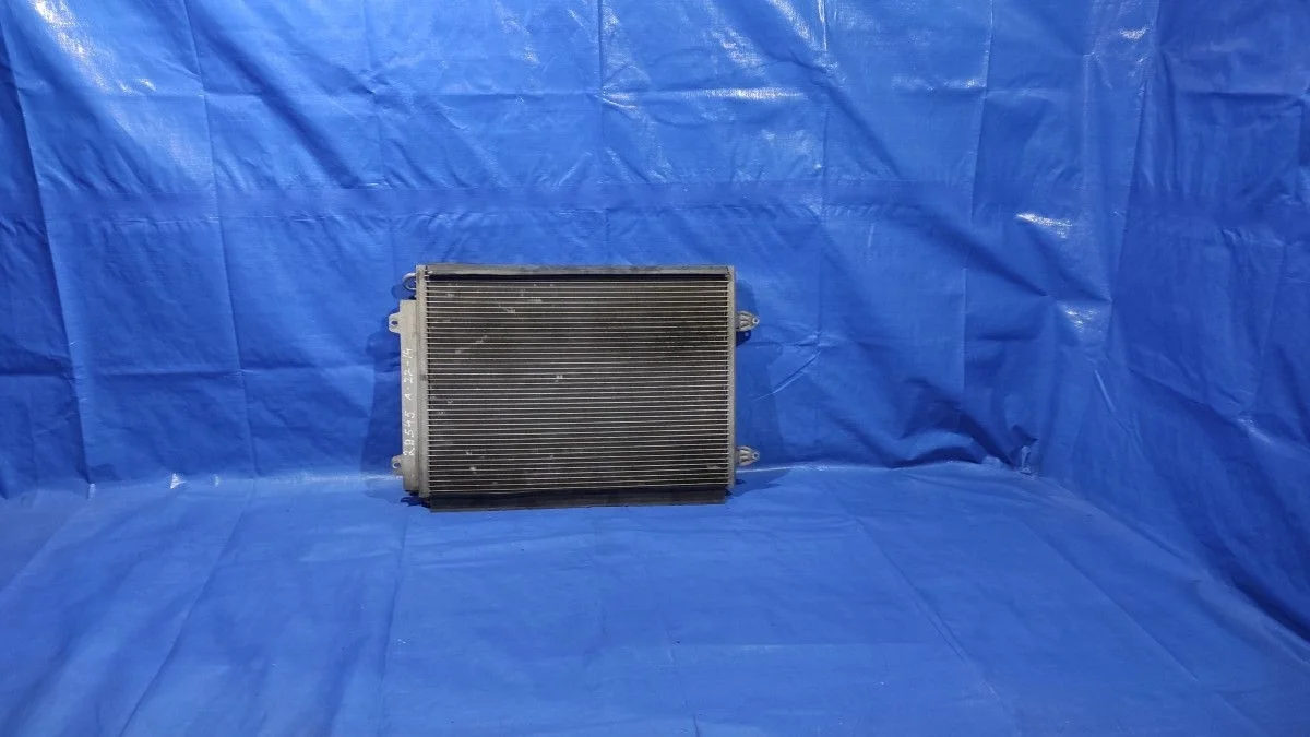 Радиатор кондиционера Volkswagen Passat B6 (2005—2010)