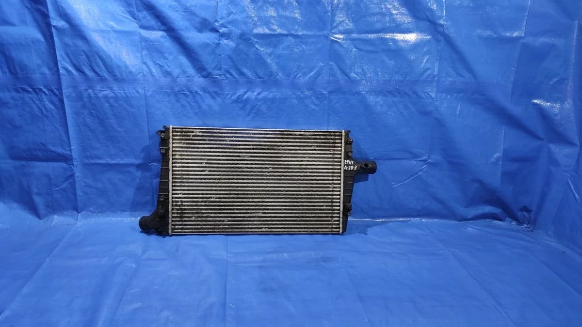 Интеркулер Audi A6 C5 (1997—2001)