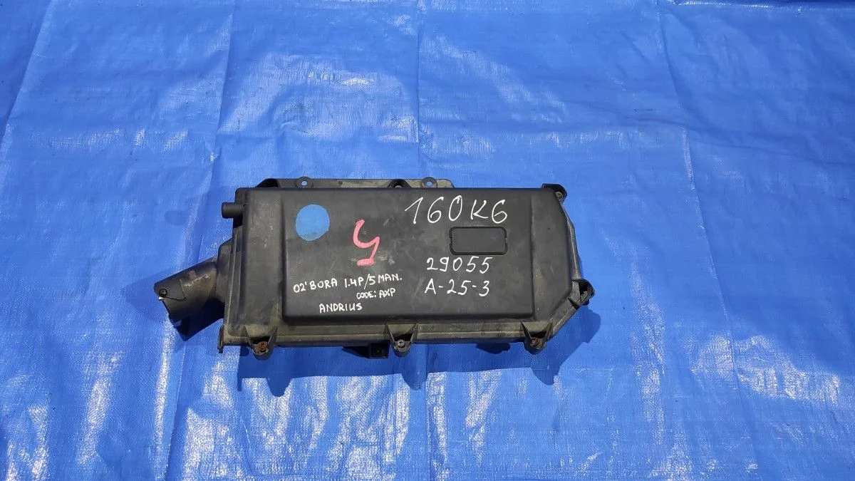 Корпус воздушного фильтра Volkswagen Bora A4 (1998—2005)