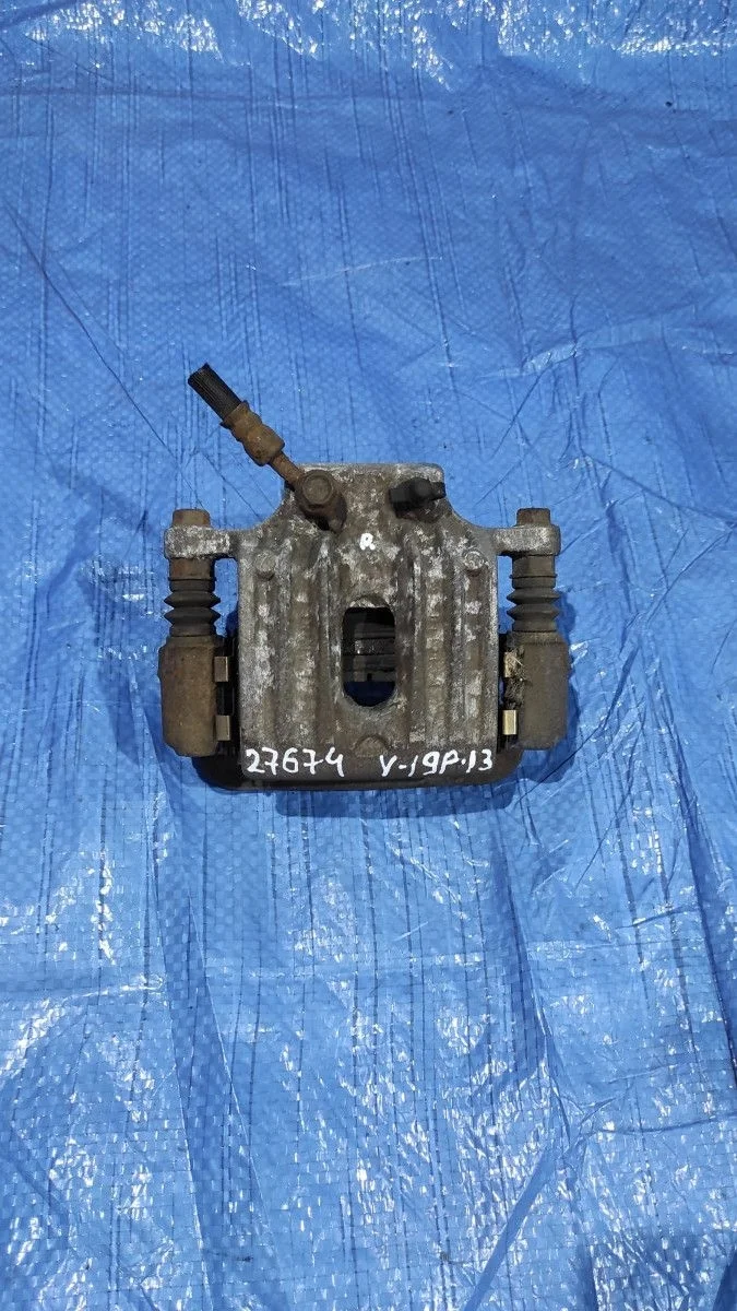 Суппорт задний правый Hyundai Santa Fe 2