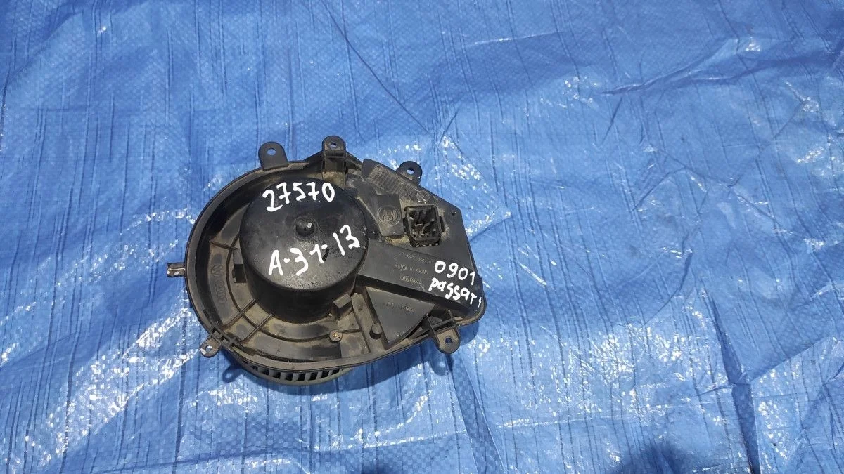 Двигатель отопителя (моторчик печки) Volkswagen Passat B5 рестайлинг (2000—2005)