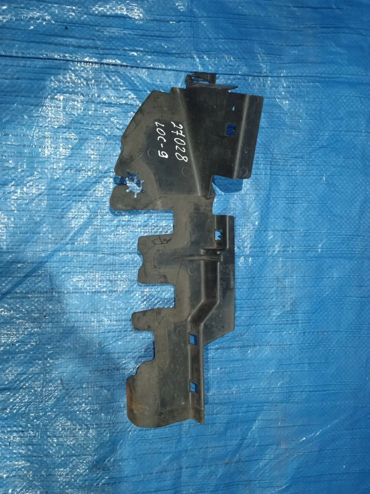 Дефлектор радиатора Volkswagen Passat B6 (2005—2010)