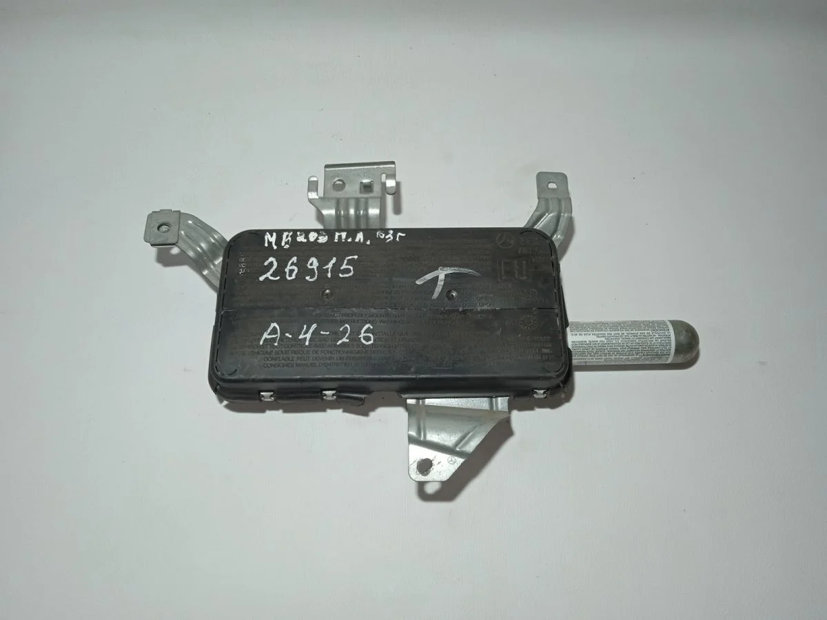 Подушка безопасности в дверь Mercedes-Benz C-класс W203/S203/CL203 (2000—2004)