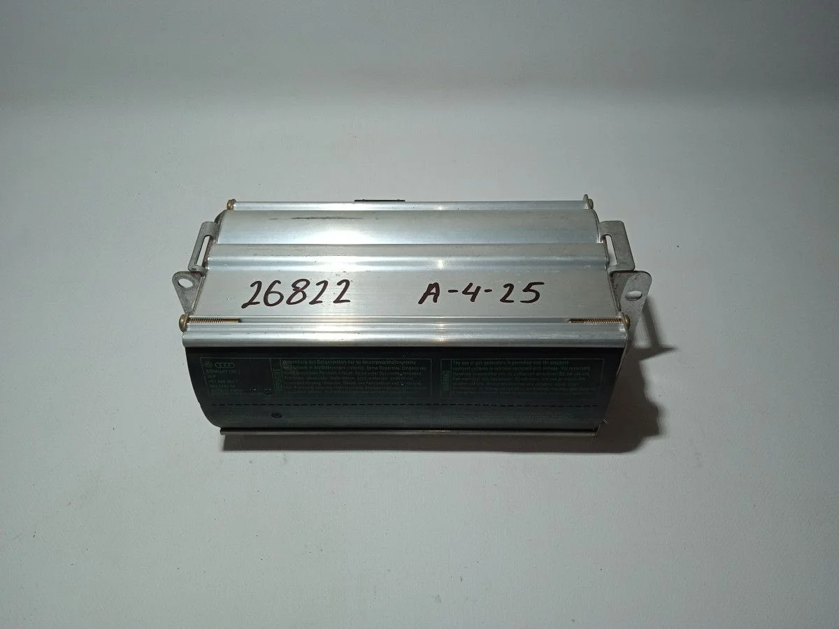 Подушка безопасности пассажира (AIR BAG в торпедо) Audi A6 C5 (1997—2001)