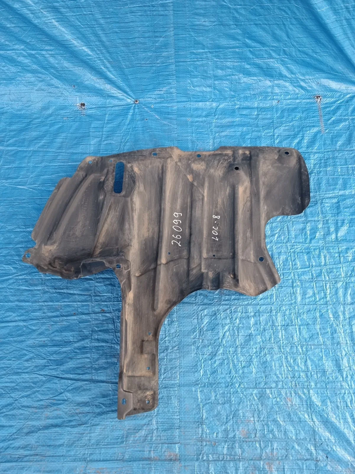 Пыльник моторного отсека левый Toyota Carina E I (1992—1998)