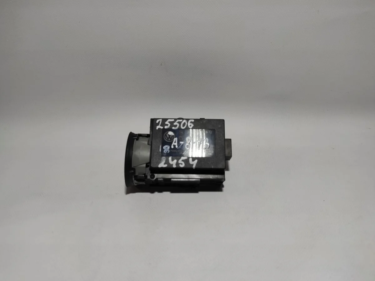 Замок зажигания Volkswagen Passat B6 (2005—2010)