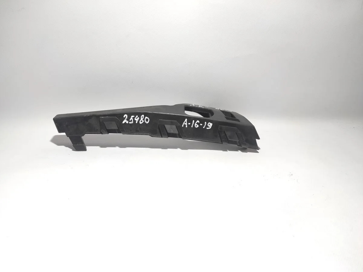 Кронштейн переднего бампера правый Ford Focus II (2005—2008)