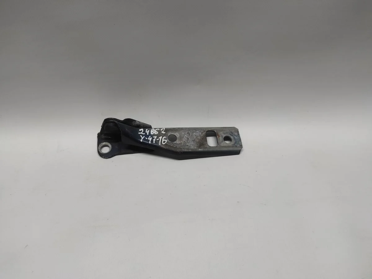 Петля капота левая Volkswagen Golf Mk4 (1997—2006)