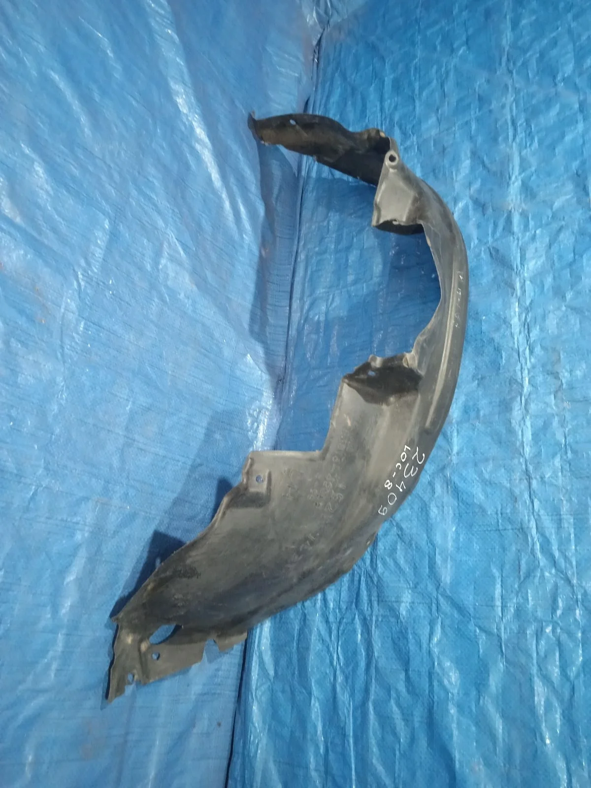 Подкрылок (локер) передний левый Toyota RAV4 I (1994—2000)