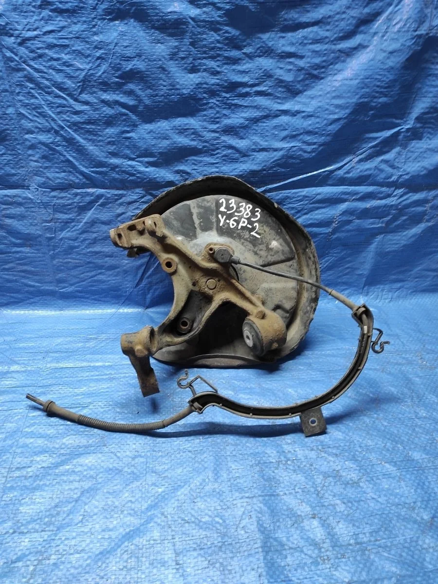 Кулак задний левый ( цапфа) Audi A4 B6 (2000—2006)