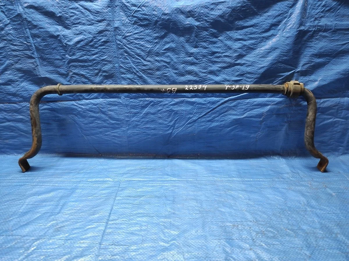 Стабилизатор передний Volkswagen Passat B5 (1996—2001)