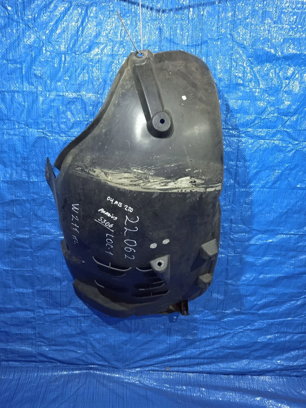 Подкрылок (локер) передний левый Mercedes-Benz E-класс W211/S211 (2002—2006)