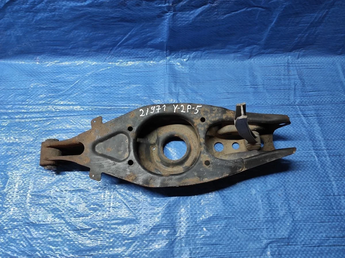 Рычаг задний L=R Mercedes-Benz C-класс W202/S202 (1993—1997)