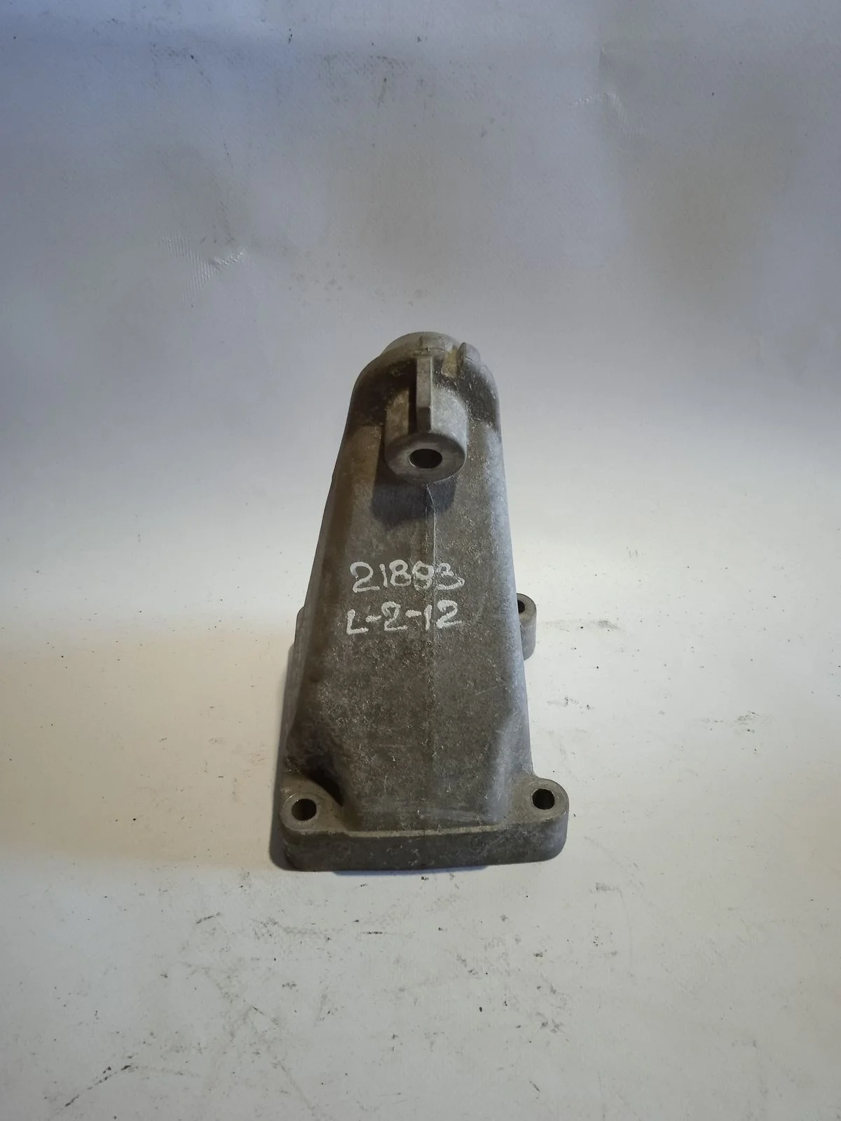 Кронштейн опоры двигателя Mercedes-Benz C-класс W203/S203/CL203 (2000—2004)