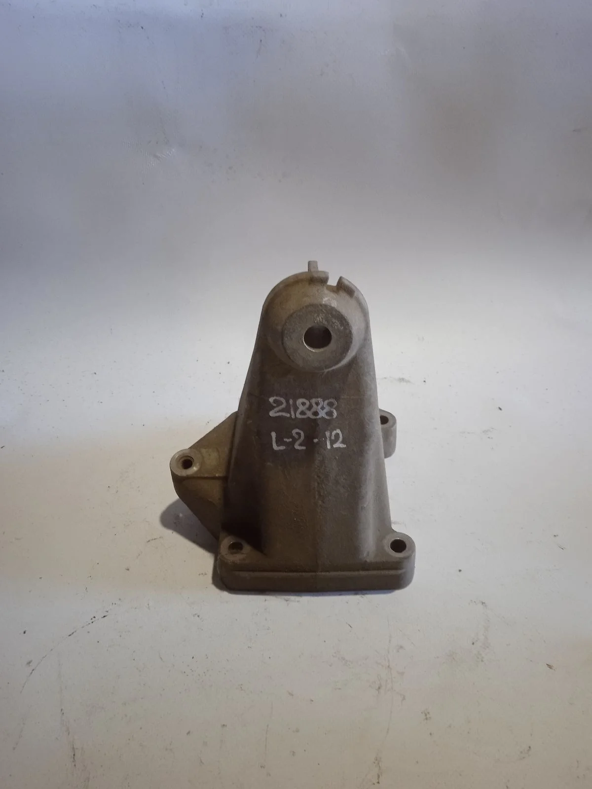 Кронштейн опоры двигателя Mercedes-Benz E-класс W211/S211 (2002—2006)