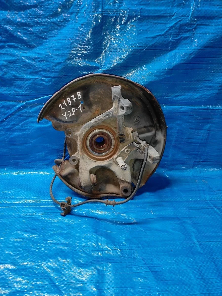 Кулак задний левый ( цапфа) Mercedes-Benz E-класс W210/S210 рестайлинг (1999—2003)