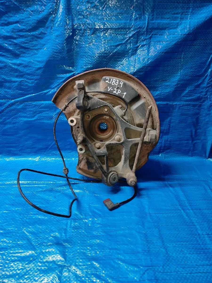 Кулак задний правый (цапфа) Mercedes-Benz E-класс W211/S211 (2002—2006)