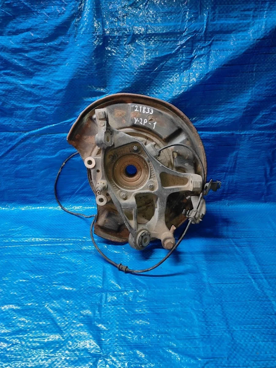 Кулак задний правый (цапфа) Mercedes-Benz E-класс W211/S211 (2002—2006)