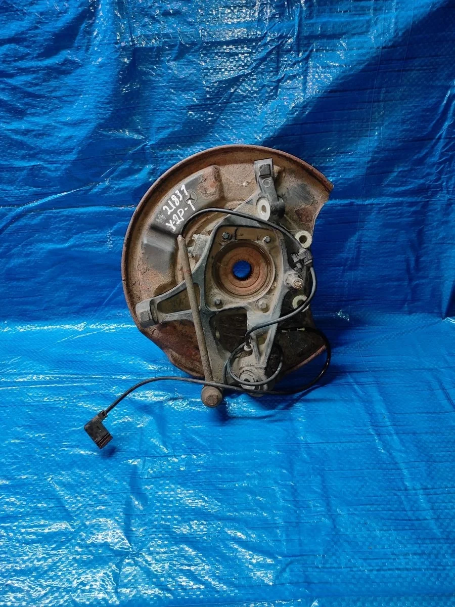 Кулак задний левый ( цапфа) Mercedes-Benz E-класс W211/S211 (2002—2006)