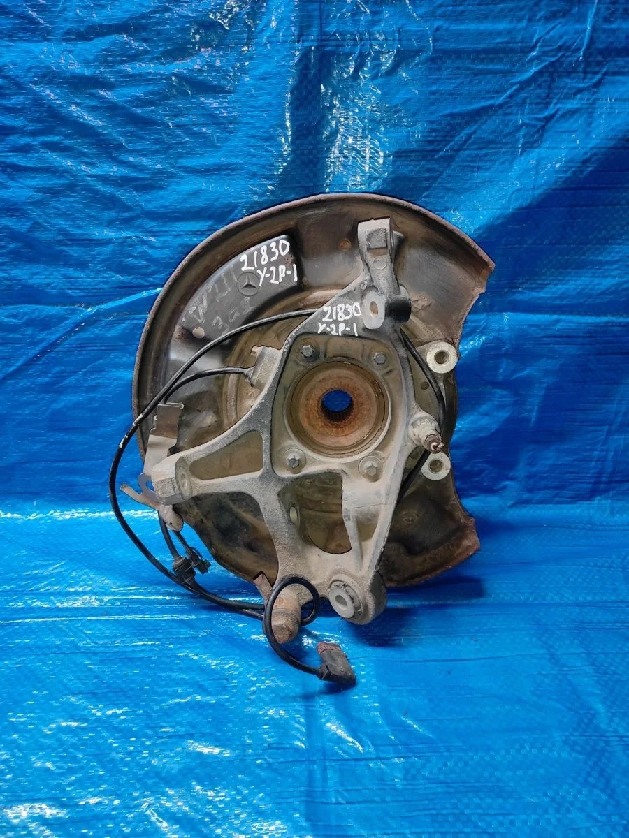 Кулак задний левый ( цапфа) Mercedes-Benz E-класс W211/S211 (2002—2006)