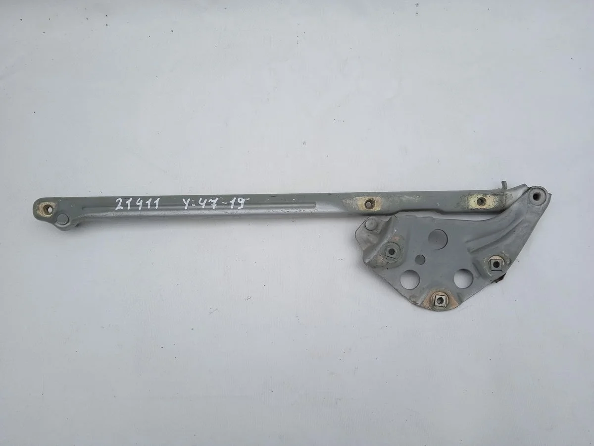 Петля капота левая Mercedes-Benz E-класс W210/S210 (1995—1999)