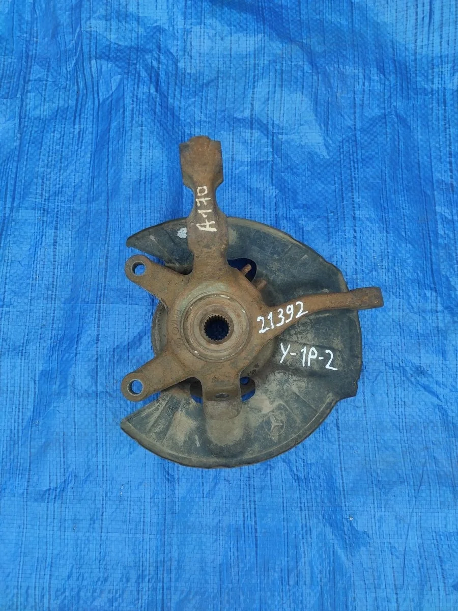 Кулак поворотный правый Mercedes-Benz A-класс W168 (1997—2001)