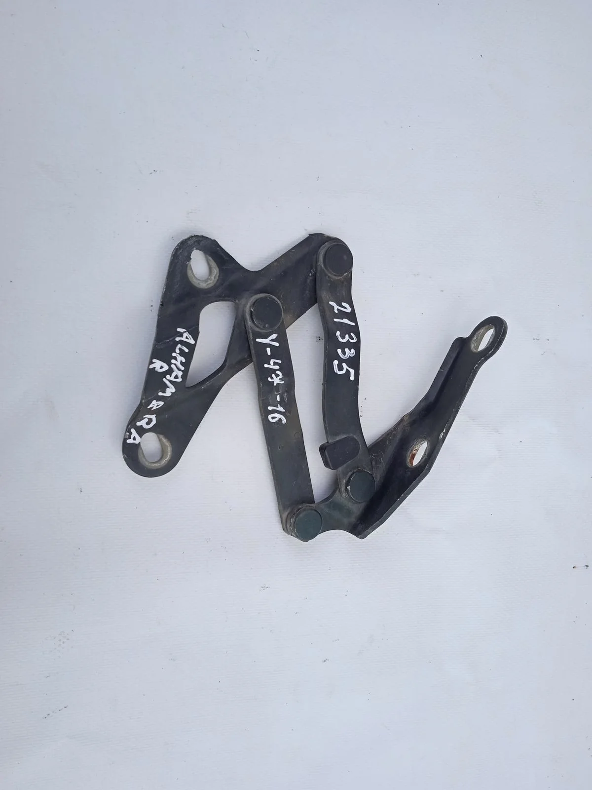 Петля капота правая SEAT Alhambra I (1996—2000)