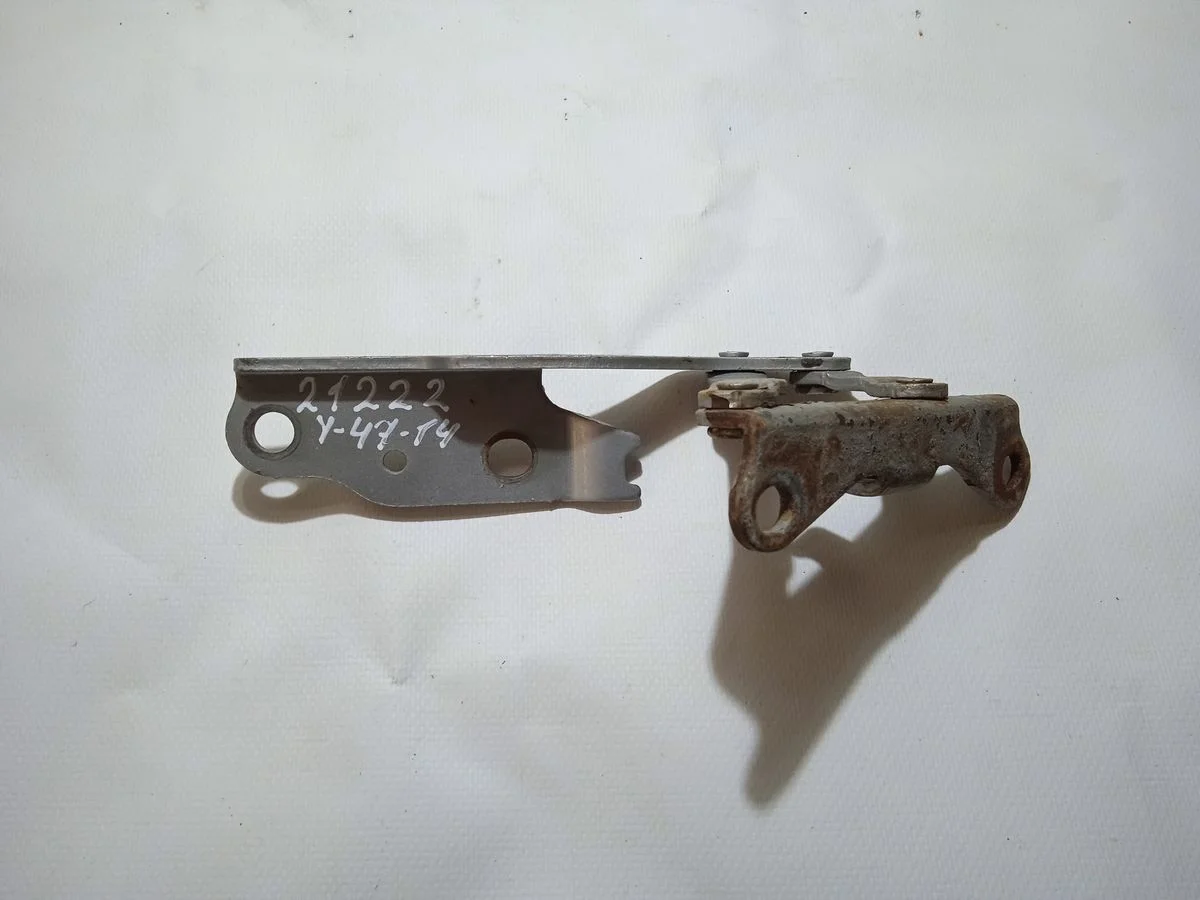 Петля капота левая Hyundai Sonata IV рестайлинг (2001—2012)