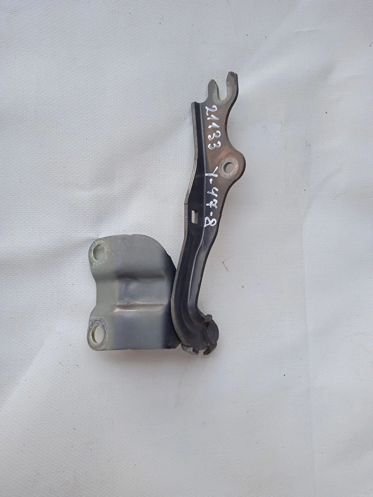 Петля капота правая Mazda 6 GH (2007—2009)