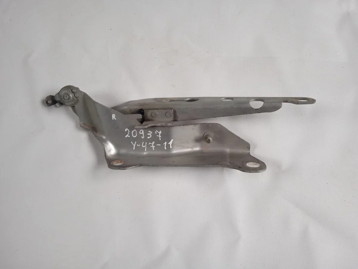 Петля капота правая Volvo XC90 I (2002—2006)