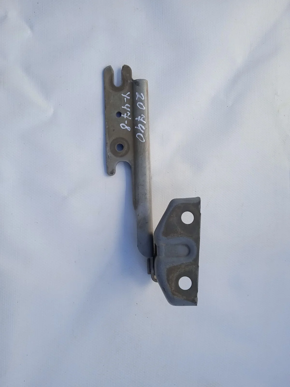 Петля капота левая Mazda 626 GF (1997—2002)