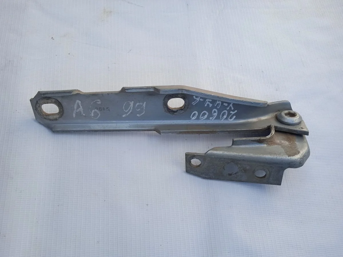 Петля капота правая Audi A6 C5 (1997—2001)