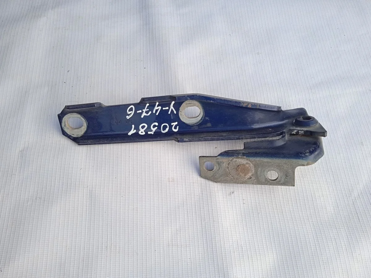 Петля капота правая Audi A6 C5 (1997—2001)