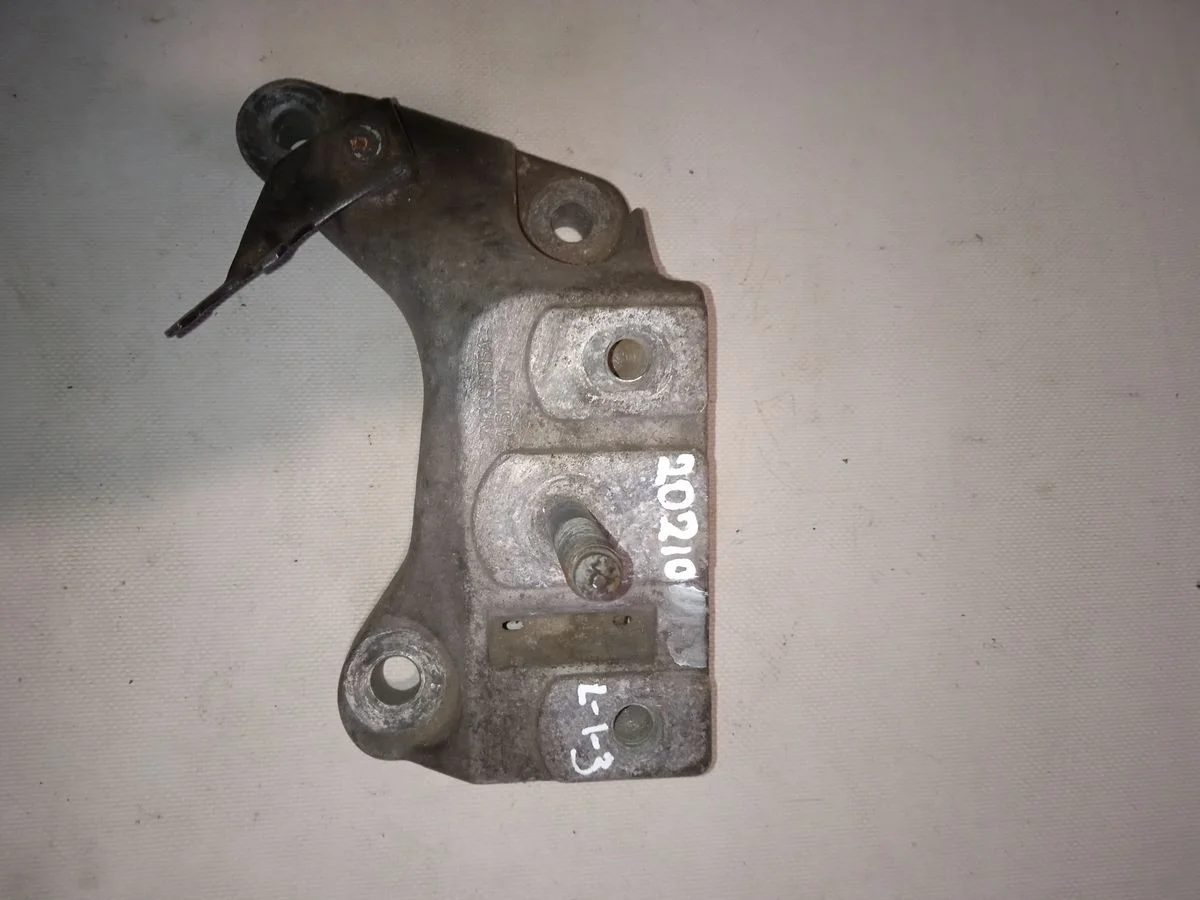 Кронштейн опоры КПП SEAT Alhambra I (1996—2000)