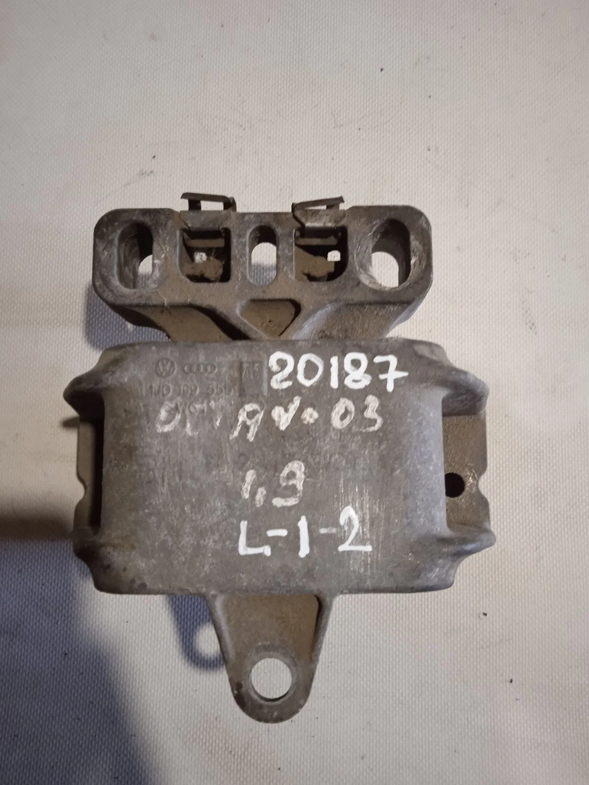 Опора ( подушка ) двигателя Skoda Octavia I рестайлинг (2000—2011)