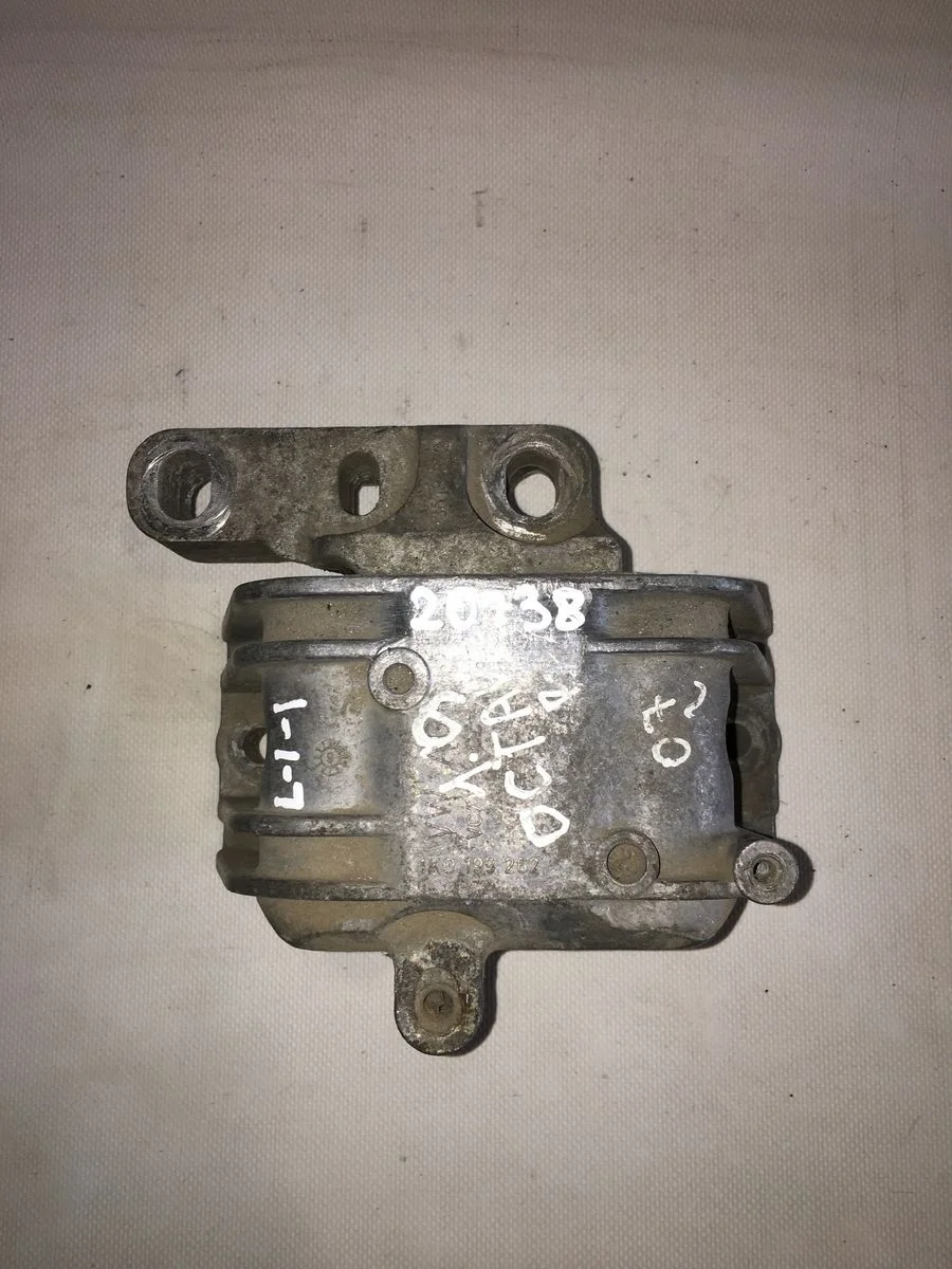 Опора ( подушка ) двигателя Skoda Octavia II (2004—2009)