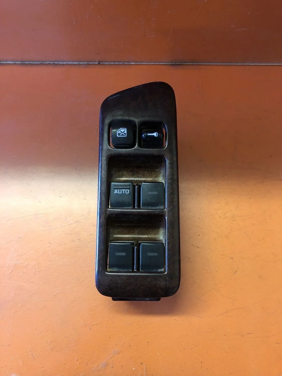 Блок управления стеклоподъемниками Nissan Maxima A32 (1994—2000)